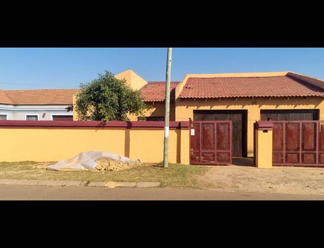 3 BEDROOM HOUSE FOR SALE IN VOSLOORUS